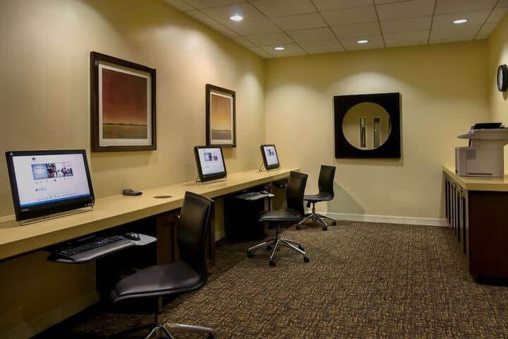 Business Center 101 of 115